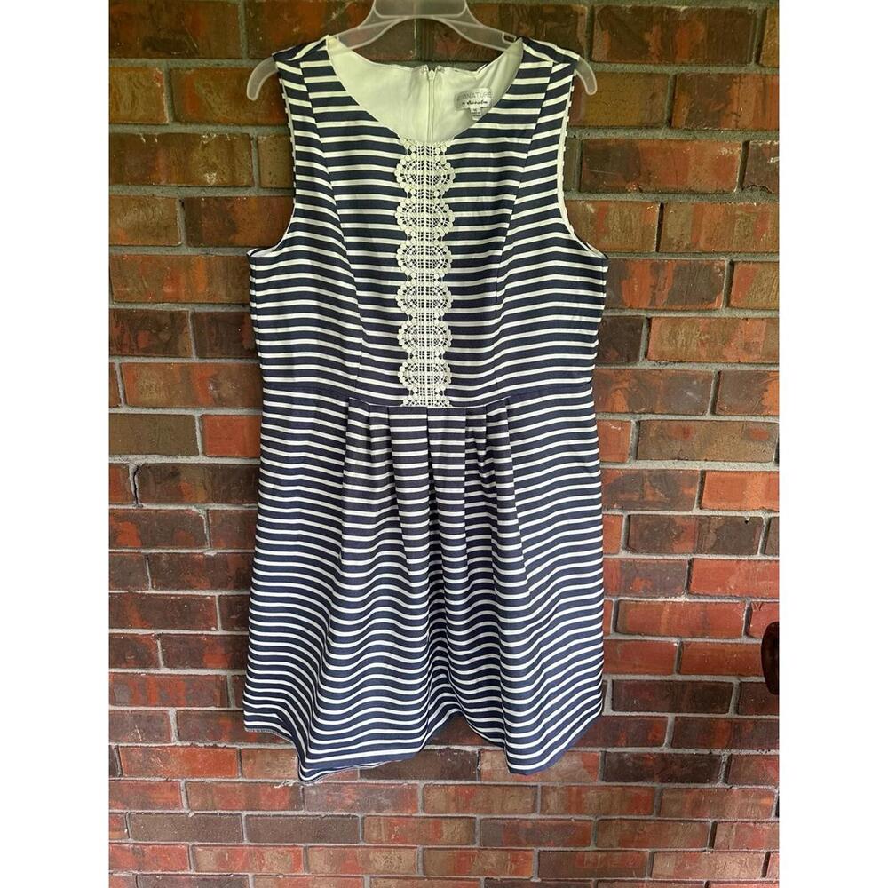 Signature By Bobbie Bee Dress